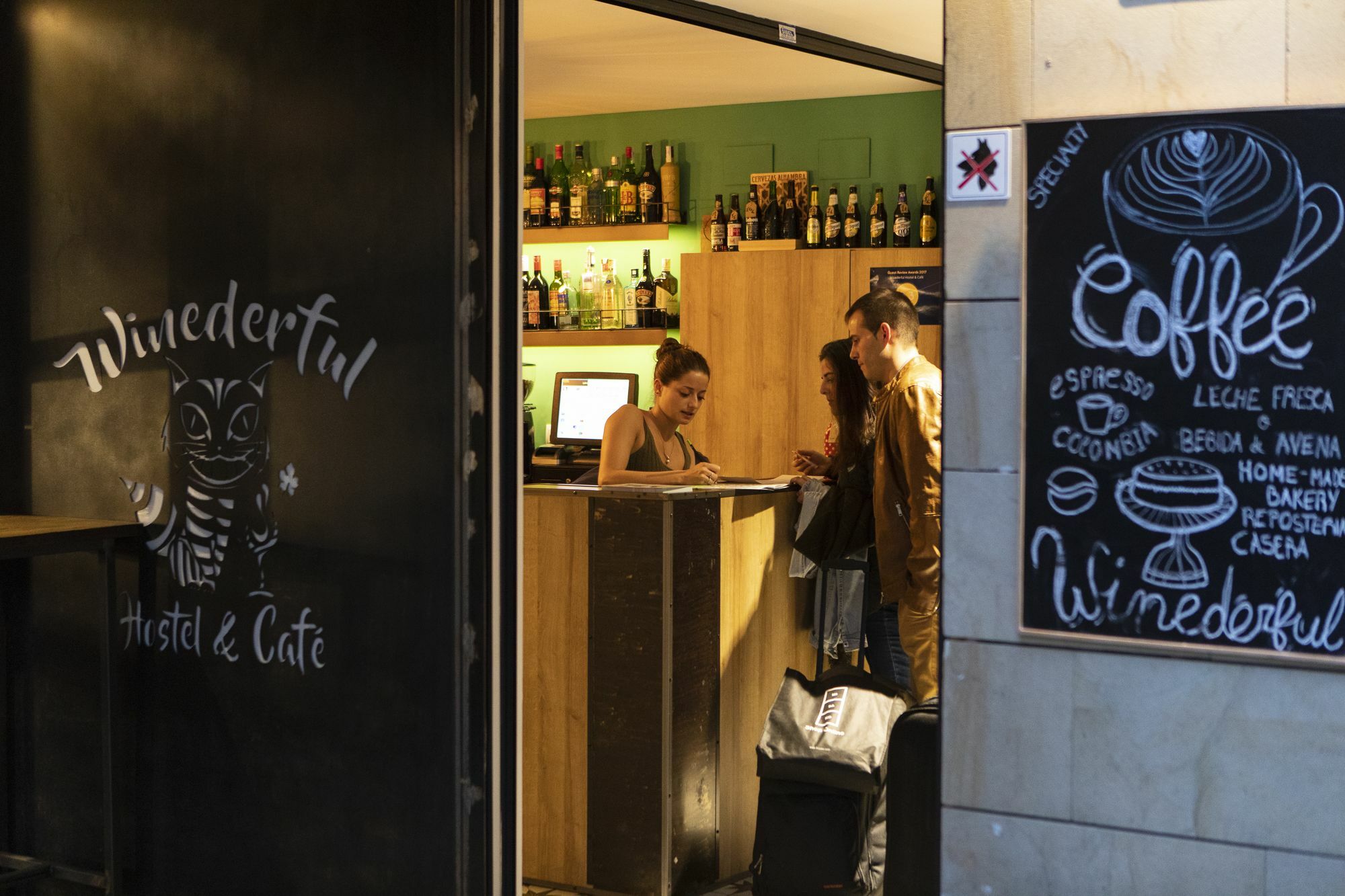 Winederful Hostel & Cafe Logroño Exterior foto